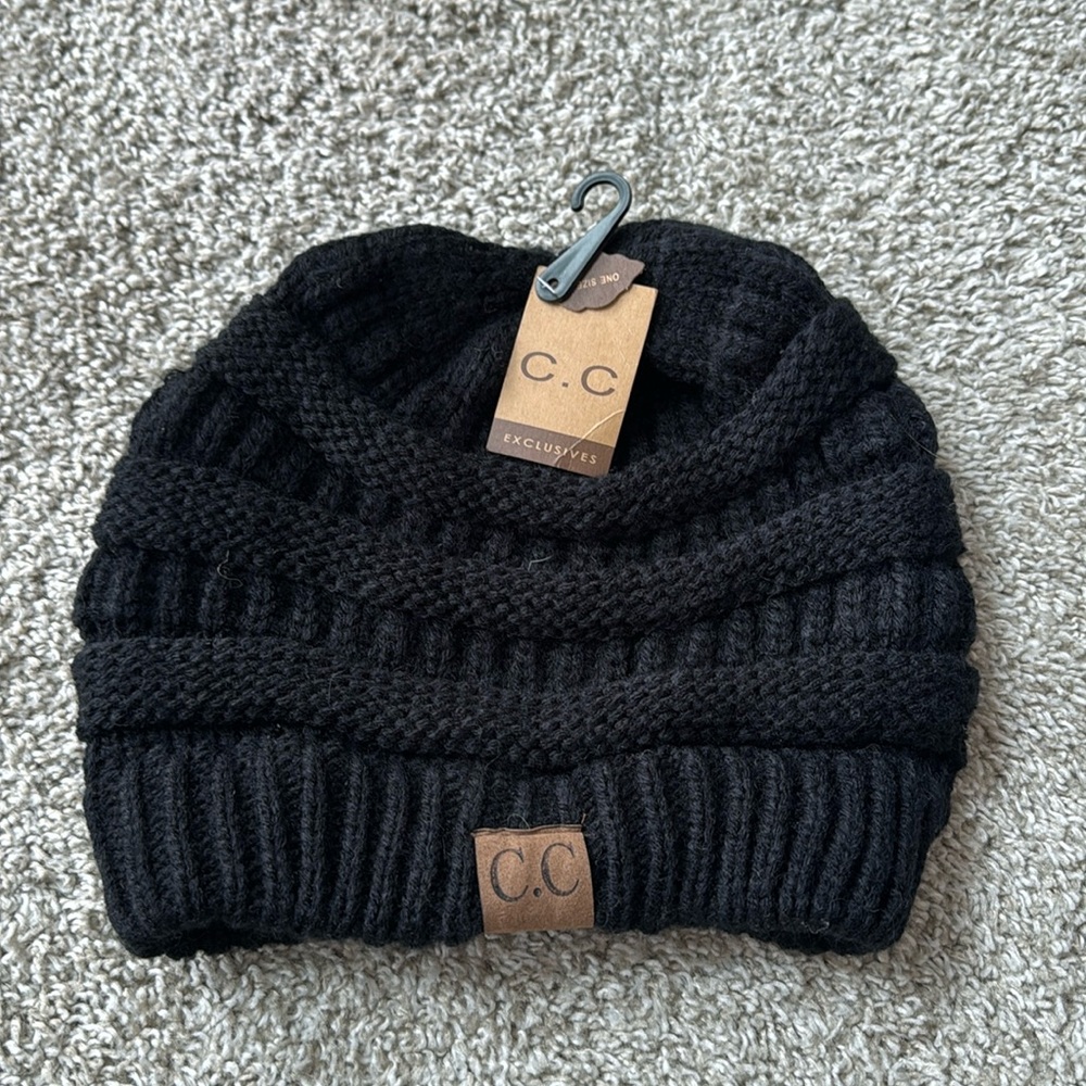 NWT C.C black beanie - Picture 1 of 3